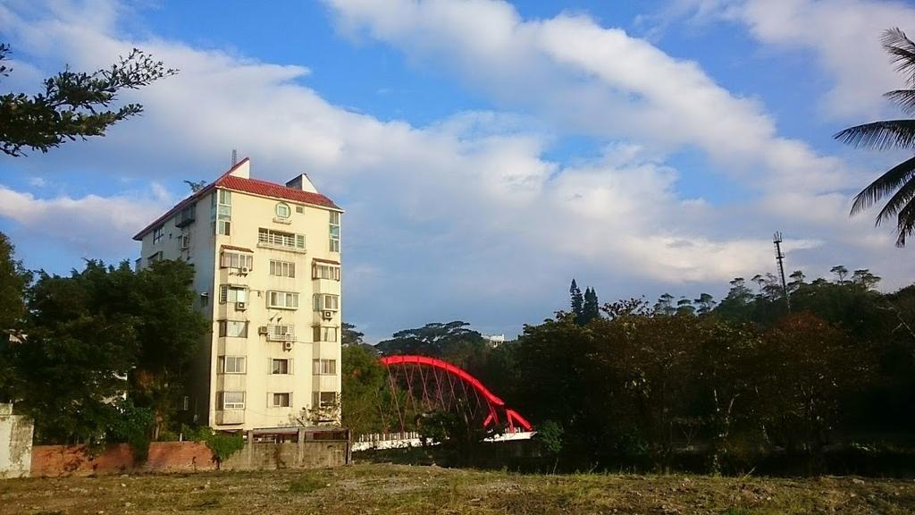Literature River Bank 文學河岸 民宿 Хуалянь Экстерьер фото